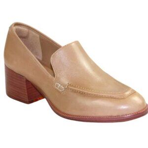 Bernardo Eryn Antique Sand Leather Heeled Loafer, Size 7